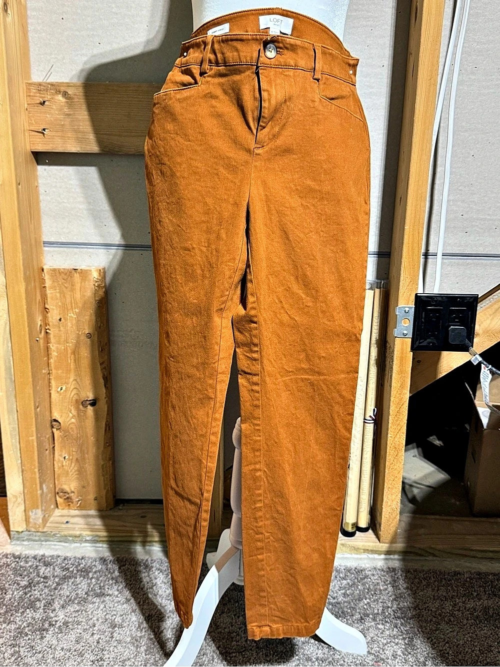 LOFT Skinny Ankle Pants in Orange Size 6 Like New